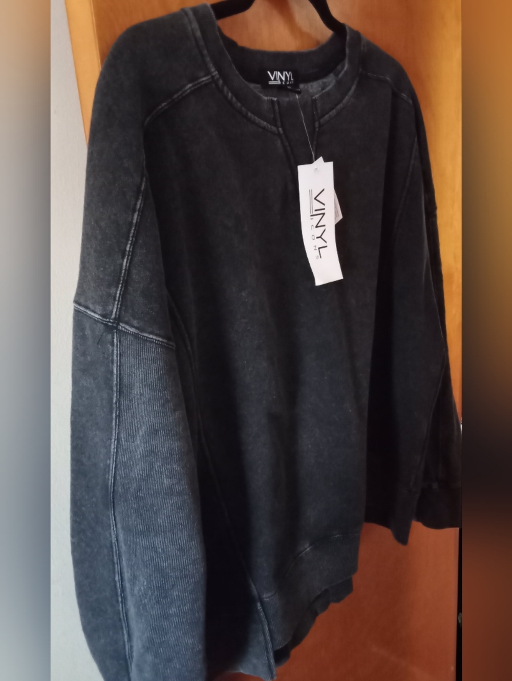 VINYL black crewneck sweatshirt